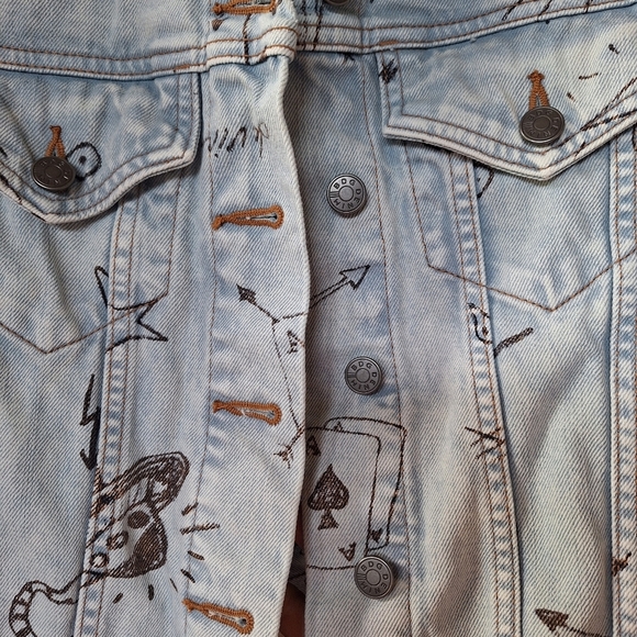 BDG Urban Outfitters Womens Light Denim Graffiti Button Front Jacket. Size XS - Picture 4 of 6